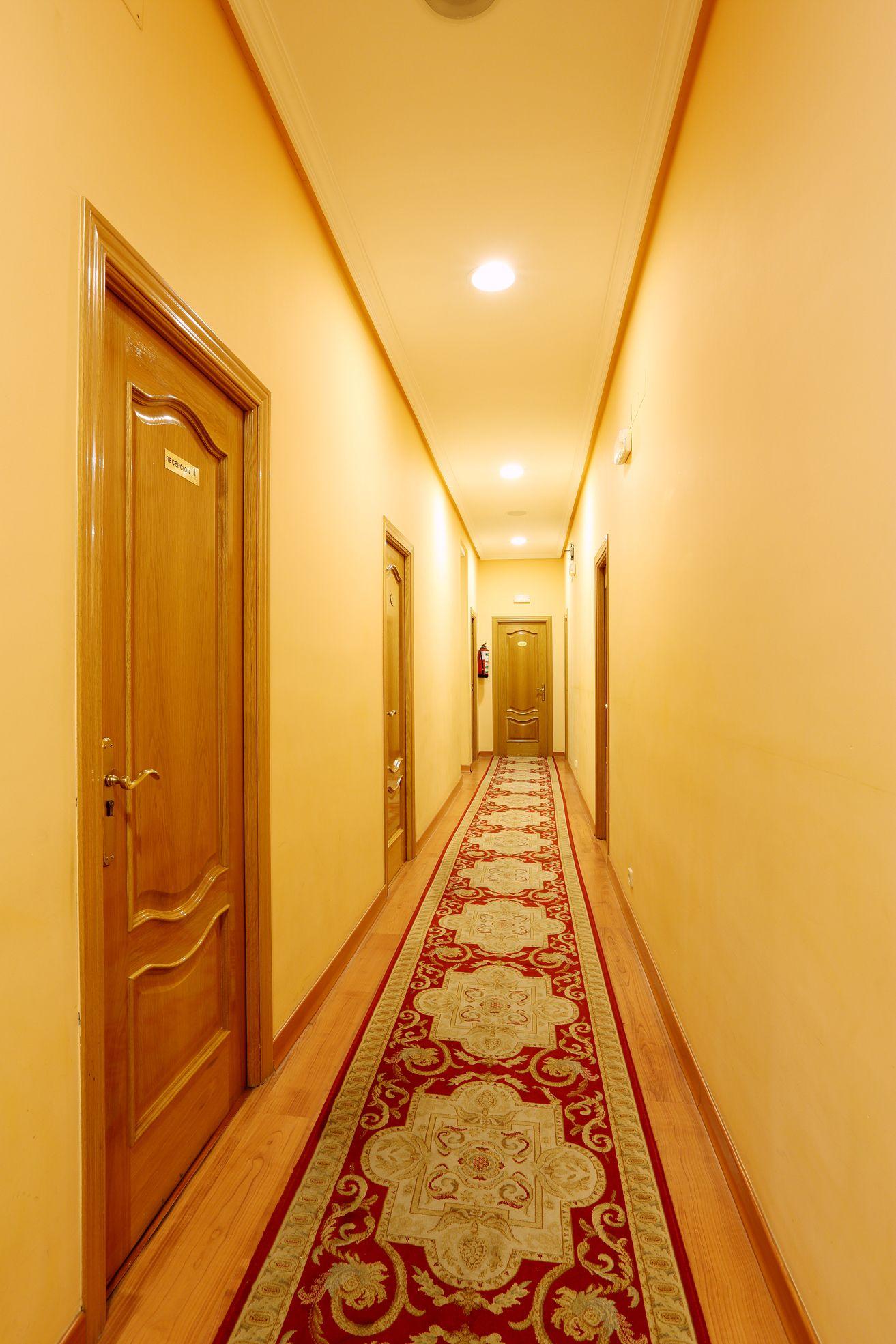 Hostal Sil & Serranos - Madrid — Foto 1